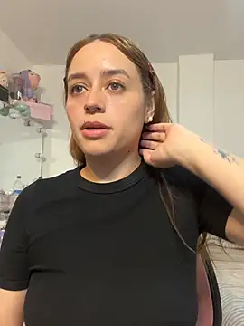 Natalia Suarez online show from April 2026 03:46:01 AM