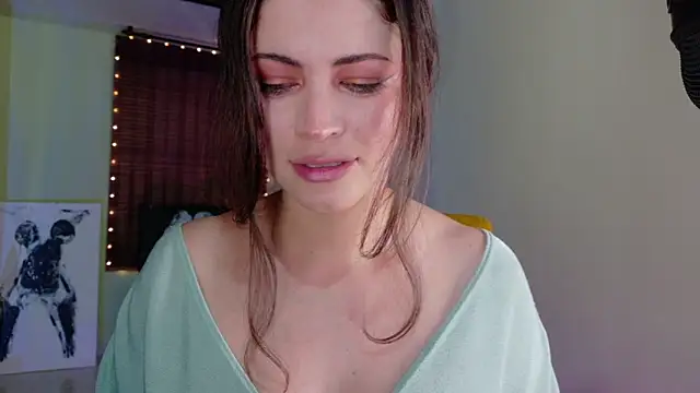 Snapshot of Emma__Blanco chatting on October 2025 09:01:01 PM Emma Blanco online show from October 2025 09:01:01 PM