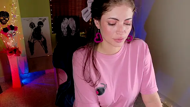 Snapshot of Emma__Blanco chatting on October 2025 03:46:02 PM Emma Blanco online show from October 2025 03:46:02 PM