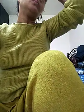 lolo890 online show from February 2026 01:40:01 PM