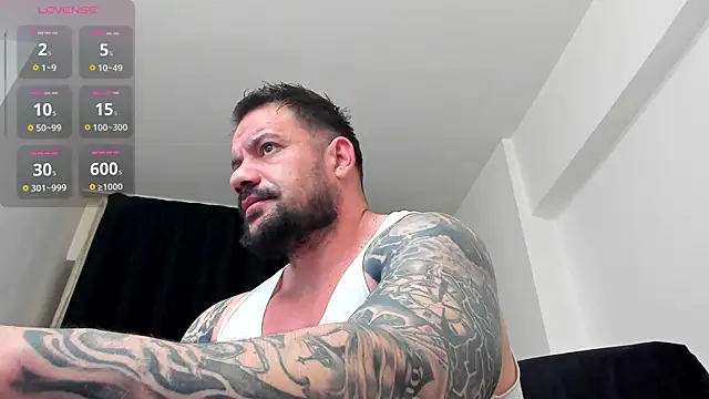 Snapshot of musclemonster31 chatting on May 2026 09:09:02 PM musclemonster31 online show from May 2026 09:09:02 PM