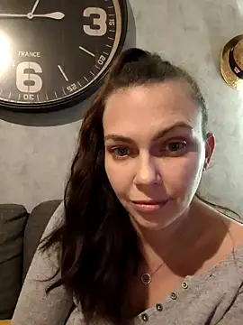 Snapshot of LEAsquirt91 chatting on December 2024 11:51:01 PM LEAsquirt91 online show from December 2024 11:51:01 PM