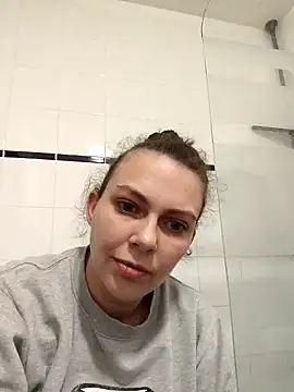 Snapshot of LEAsquirt91 chatting on January 2025 06:46:01 PM LEAsquirt91 online show from January 2025 06:46:01 PM