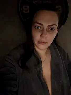 Snapshot of LEAsquirt91 chatting on February 2025 04:54:01 AM LEAsquirt91 online show from February 2025 04:54:01 AM