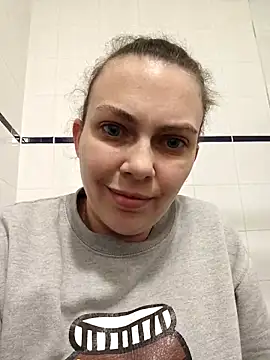 Snapshot of LEAsquirt91 chatting on February 2025 10:20:02 PM LEAsquirt91 online show from February 2025 10:20:02 PM