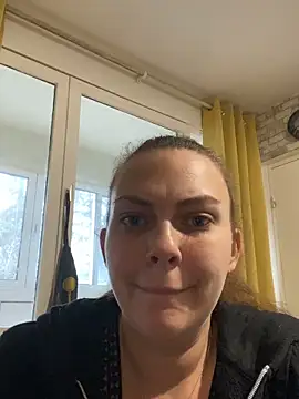 Snapshot of LEAsquirt91 chatting on December 2025 12:36:01 PM LEAsquirt91 online show from December 2025 12:36:01 PM