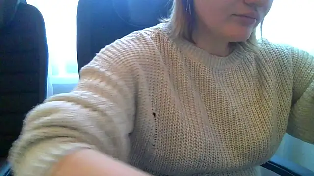 Snapshot of EndlessLustX chatting on December 2024 06:45:02 AM EndlessLustX online show from December 2024 06:45:02 AM