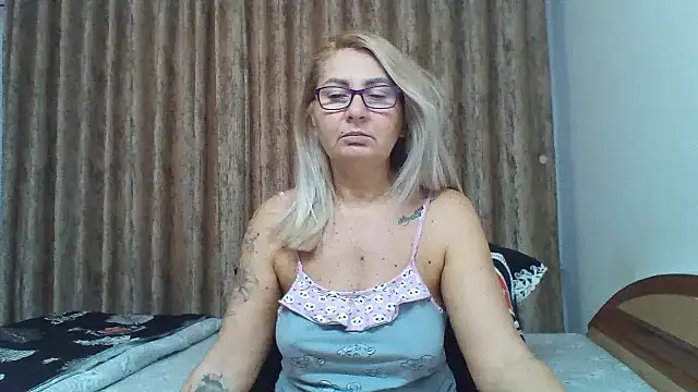 PussyEvely online show from November 2025 05:40:02 AM