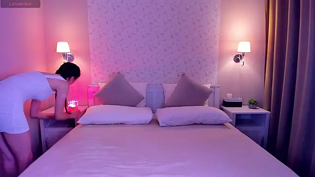 Snapshot of Lexi_Split chatting on November 2025 01:49:02 AM Lexi Split online show from November 2025 01:49:02 AM