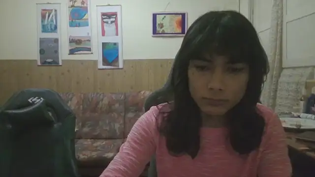 Snapshot of calliemaggotbone chatting on November 2025 06:18:02 PM calliemaggotbone online show from November 2025 06:18:02 PM