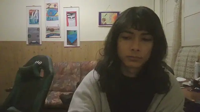 Snapshot of calliemaggotbone chatting on November 2025 09:21:02 PM calliemaggotbone online show from November 2025 09:21:02 PM