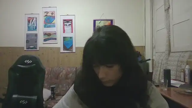 Snapshot of calliemaggotbone chatting on November 2025 12:32:01 AM calliemaggotbone online show from November 2025 12:32:01 AM