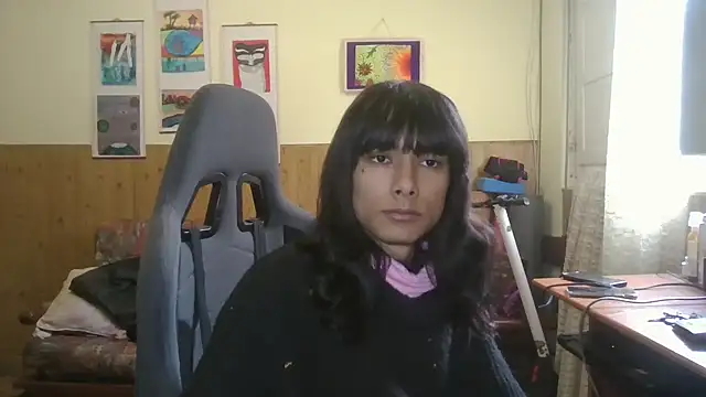 Snapshot of calliemaggotbone chatting on November 2025 01:21:02 PM calliemaggotbone online show from November 2025 01:21:02 PM