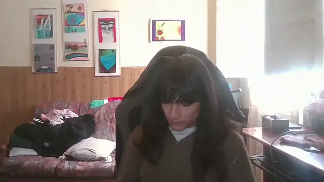 Snapshot of calliemaggotbone chatting on November 2025 01:45:02 PM calliemaggotbone online show from November 2025 01:45:02 PM