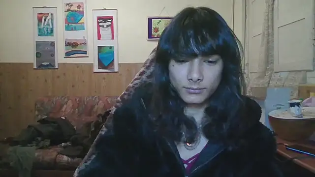 Snapshot of calliemaggotbone chatting on November 2025 07:34:02 AM calliemaggotbone online show from November 2025 07:34:02 AM