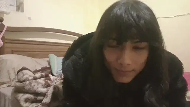 Snapshot of calliemaggotbone chatting on December 2025 06:15:01 PM calliemaggotbone online show from December 2025 06:15:01 PM