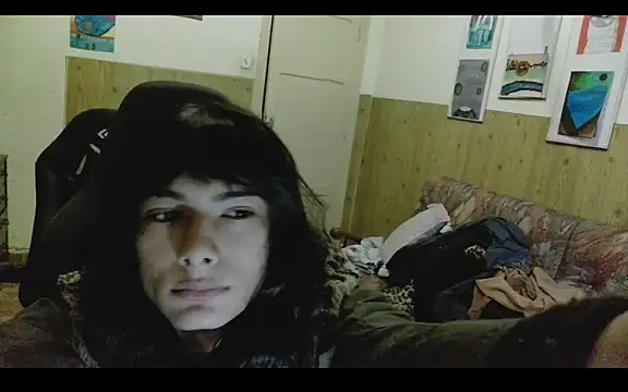 Snapshot of calliemaggotbone chatting on December 2025 01:16:01 PM calliemaggotbone online show from December 2025 01:16:01 PM