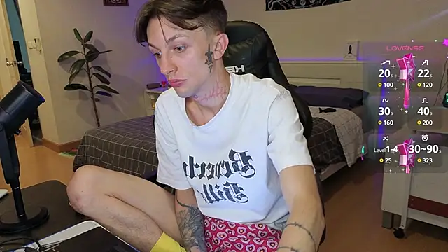 Snapshot of Tima_Lexikov_ chatting on December 2024 09:39:02 AM Tima Lexikov online show from December 2024 09:39:02 AM