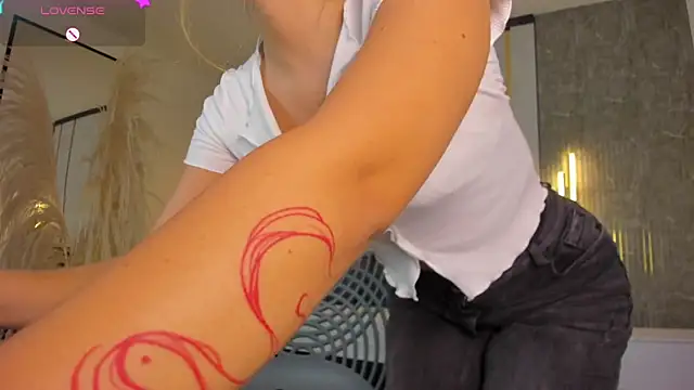 Snapshot of riley_sierra chatting on December 2025 12:47:01 PM riley sierra online show from December 2025 12:47:01 PM