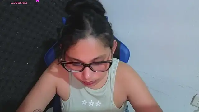 Cuteprincess21 online show from April 2026 10:59:01 PM