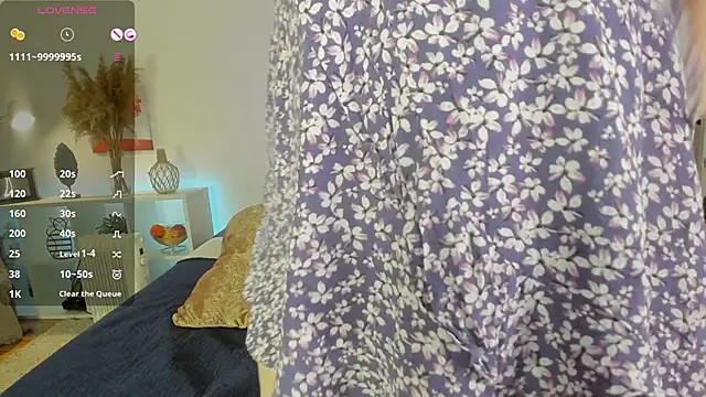 Snapshot of CutieGinger chatting on December 2024 09:56:02 PM CutieGinger online show from December 2024 09:56:02 PM