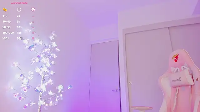 mia yourmommy online show from March 2026 03:43:01 AM