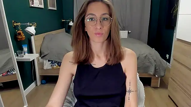 DesireMore90 online show from April 2026 08:28:02 PM