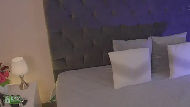 abbyhall  online show from April 2026 11:24:01 PM