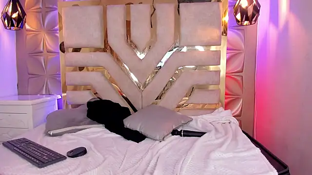 Snapshot of nahia_low chatting on December 2024 06:01:02 AM nahia low online show from December 2024 06:01:02 AM