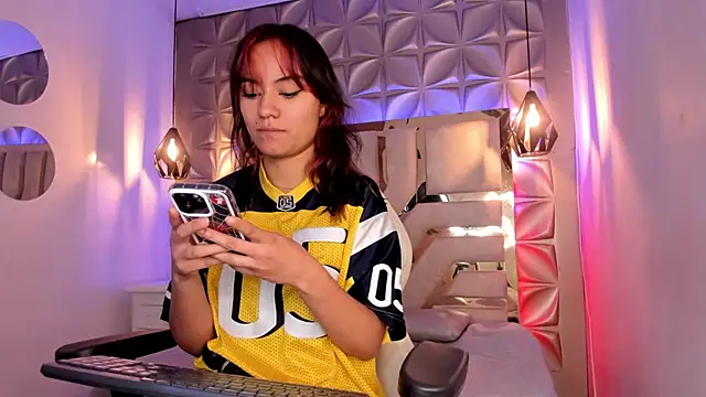 Snapshot of nahia_low chatting on February 2025 09:24:02 AM nahia low online show from February 2025 09:24:02 AM