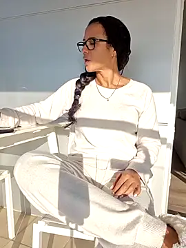 Allana Squirt online show from November 2025 08:38:01 AM