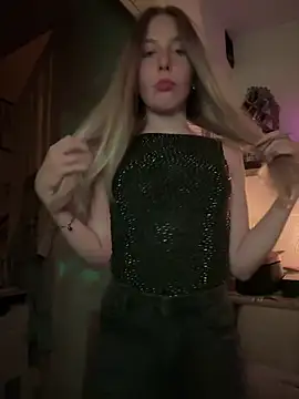 VeraSerephina online show from December 2025 08:25:01 PM