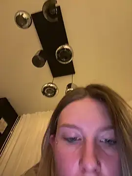 VeraSerephina online show from December 2025 09:42:02 PM