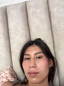 Snapshot of emily_villamil chatting on December 2024 06:26:02 PM emily villamil online show from December 2024 06:26:02 PM