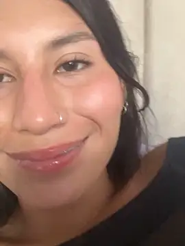 Snapshot of emily_villamil chatting on January 2025 09:17:02 PM emily villamil online show from January 2025 09:17:02 PM