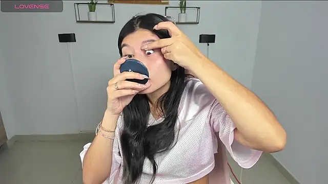 emily villamil online show from June 2026 03:12:02 PM