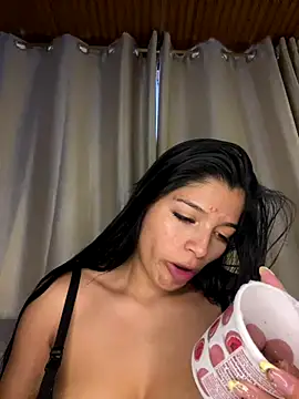 Snapshot of AgathaGeorgiou chatting on November 2025 10:23:02 PM AgathaGeorgiou online show from November 2025 10:23:02 PM