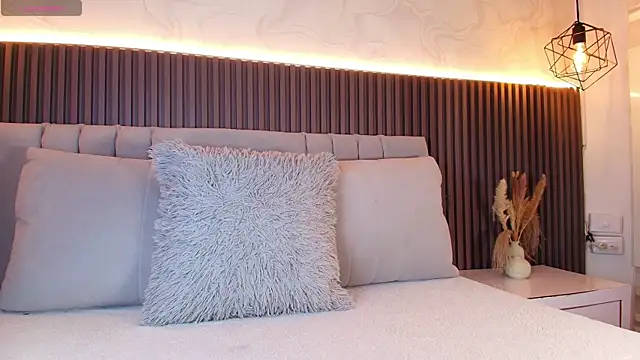 SHANONCLARK online show from December 2025 07:11:01 PM