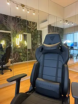 MileySin1111 online show from March 2026 03:05:01 PM