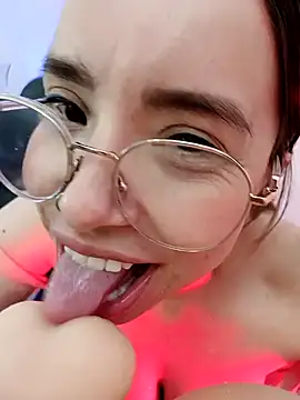 Snapshot of valentina_swallow chatting on December 2024 03:45:02 AM valentina swallow online show from December 2024 03:45:02 AM