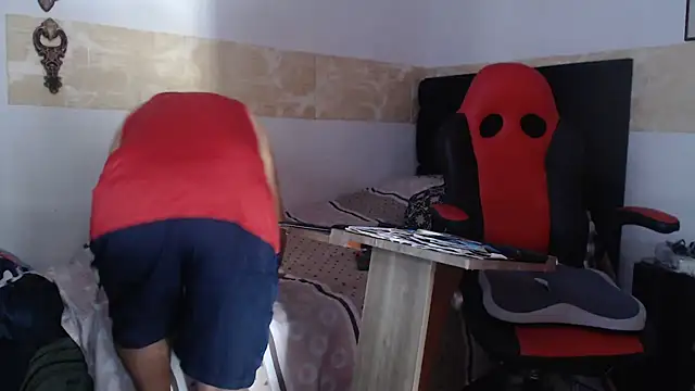 Snapshot of VALENTINO1983_ chatting on October 2025 05:02:02 PM VALENTINO1983 online show from October 2025 05:02:02 PM