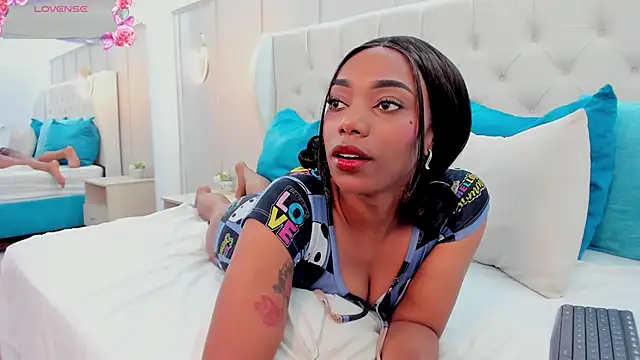 Snapshot of bhritany_brow chatting on November 2025 11:51:02 PM bhritany brow online show from November 2025 11:51:02 PM