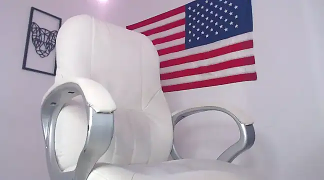 Snapshot of taylor_cruz chatting on January 2025 03:23:01 AM taylor cruz online show from January 2025 03:23:01 AM