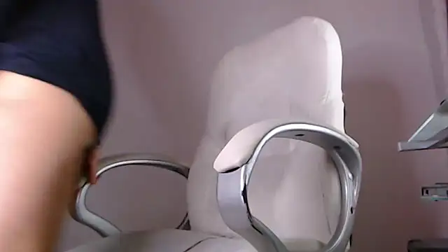 Snapshot of taylor_cruz chatting on October 2025 12:33:01 AM taylor cruz online show from October 2025 12:33:01 AM