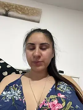 JenniferEdith online show from July 2026 05:28:01 PM