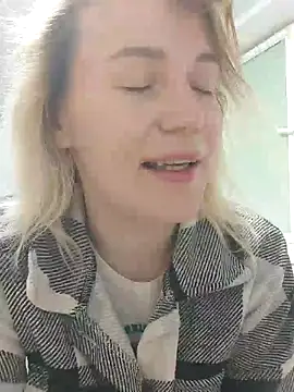 Snapshot of Linda_Gregory chatting on January 2025 01:11:02 AM Linda Gregory online show from January 2025 01:11:02 AM