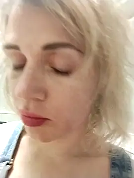 Snapshot of Linda_Gregory chatting on November 2025 11:15:01 PM Linda Gregory online show from November 2025 11:15:01 PM