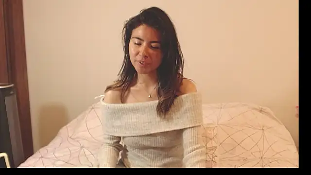 Snapshot of alice_middlee chatting on November 2025 02:06:01 PM alice middlee online show from November 2025 02:06:01 PM