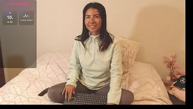 Snapshot of alice_middlee chatting on November 2025 03:55:01 PM alice middlee online show from November 2025 03:55:01 PM