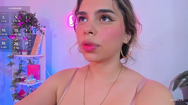 Snapshot of crisbell_lopez chatting on February 2026 12:42:02 AM crisbell lopez online show from February 2026 12:42:02 AM